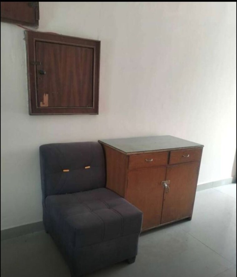 Room, sector 18 1 RK 550 Sq.Ft. Builder Floor In Sector 18 Chandigarh 10510931