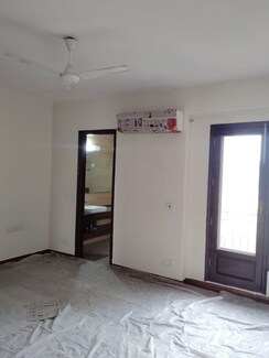 4 BHK + Servant Room Apartment For Rent in Vasant Kunj