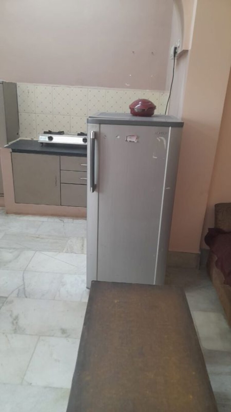 Living Room, mission road Studio 400 Sq.Ft. Independent House In Mission Road Bangalore 10510944