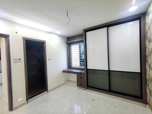 Room in 3 BHK Apartment at Muthyala Reddy Nagar – for Sale