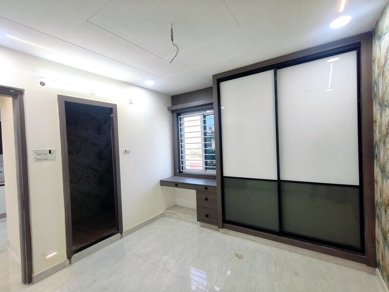 Room, muthyala reddy nagar 3 Bedroom 1800 Sq.Ft. Apartment In Muthyala Reddy Nagar Guntur 10510950