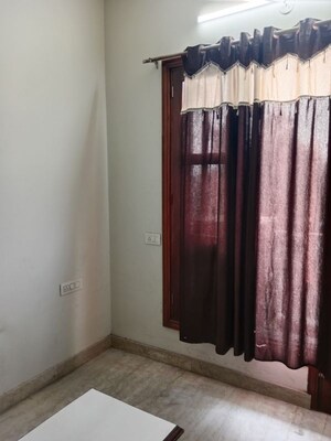 Room in 2 BHK Builder Floor at Ansals Sushant City – for Rent