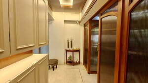 4 BHK Apartment – Entrance View at 36 Turner Road, Bandra West - for Sale