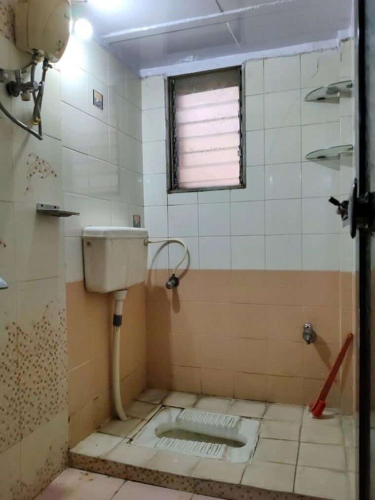 Bathroom, new-brahmand-phase-7-chs 2 Bedroom 850 Sq.Ft. Apartment In Brahmand Thane 10510977