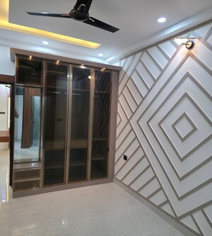 Balcony in 3 BHK Builder Floor at Aman Plaza, Shakti Khand iv – for Rent