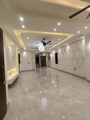 4 BHK Builder Floor For Rent in A and M Shakti Plaza, Shakti Khand Iii