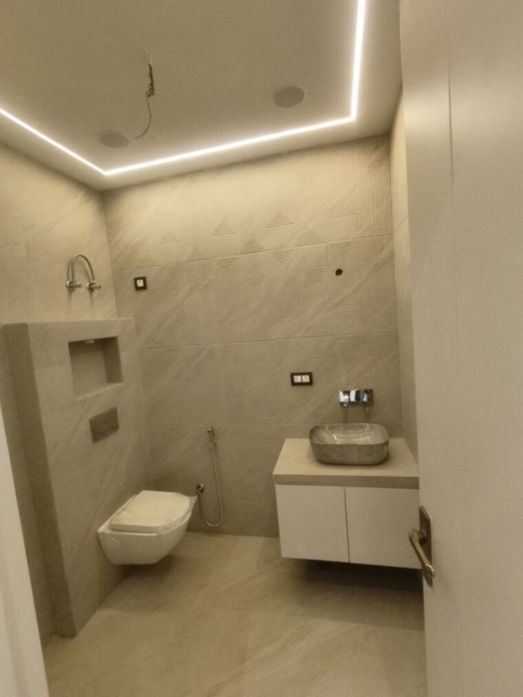 Bathroom, a-and-m-shakti-plaza 4 Bedroom 200 Sq.Ft. Builder Floor In Shakti Khand Iii Ghaziabad 10510990