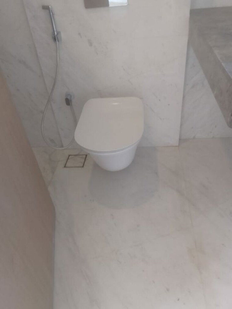 Bathroom, lodha-bellagio 2 Bedroom 750 Sq.Ft. Apartment In Powai Mumbai 10510992