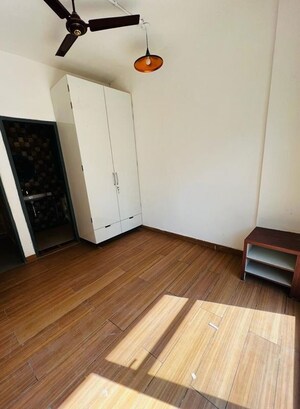 Room in 3 BHK Builder Floor at Sector 23 – for Rent