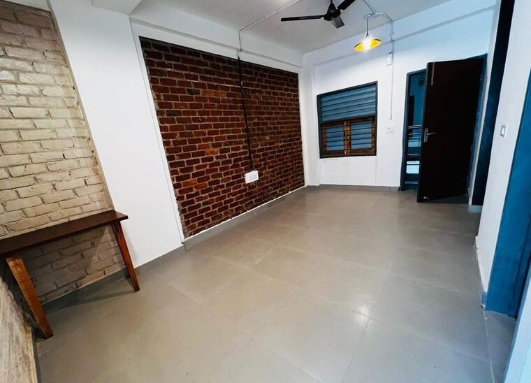 Room, sector 23 3 Bedroom 1500 Sq.Ft. Builder Floor In Sector 23 Gurgaon 10511037
