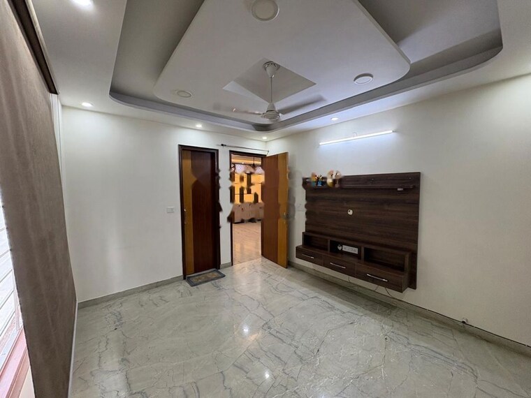 Room, hong-kong-bazaar 3 Bedroom 3304 Sq.Ft. Builder Floor In Sector 57 Gurgaon 10511073