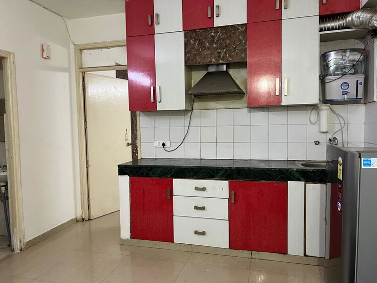 Kitchen, rof-aalayas 1 Bedroom 450 Sq.Ft. Apartment In Sector 102 Gurgaon 10511077