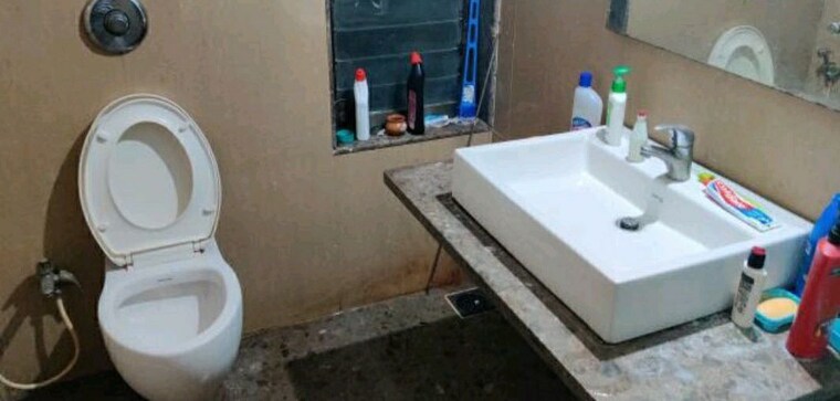 Bathroom, h-rishabraj-serenity-decks 2 Bedroom 686 Sq.Ft. Apartment In Goregaon East Mumbai 10511127