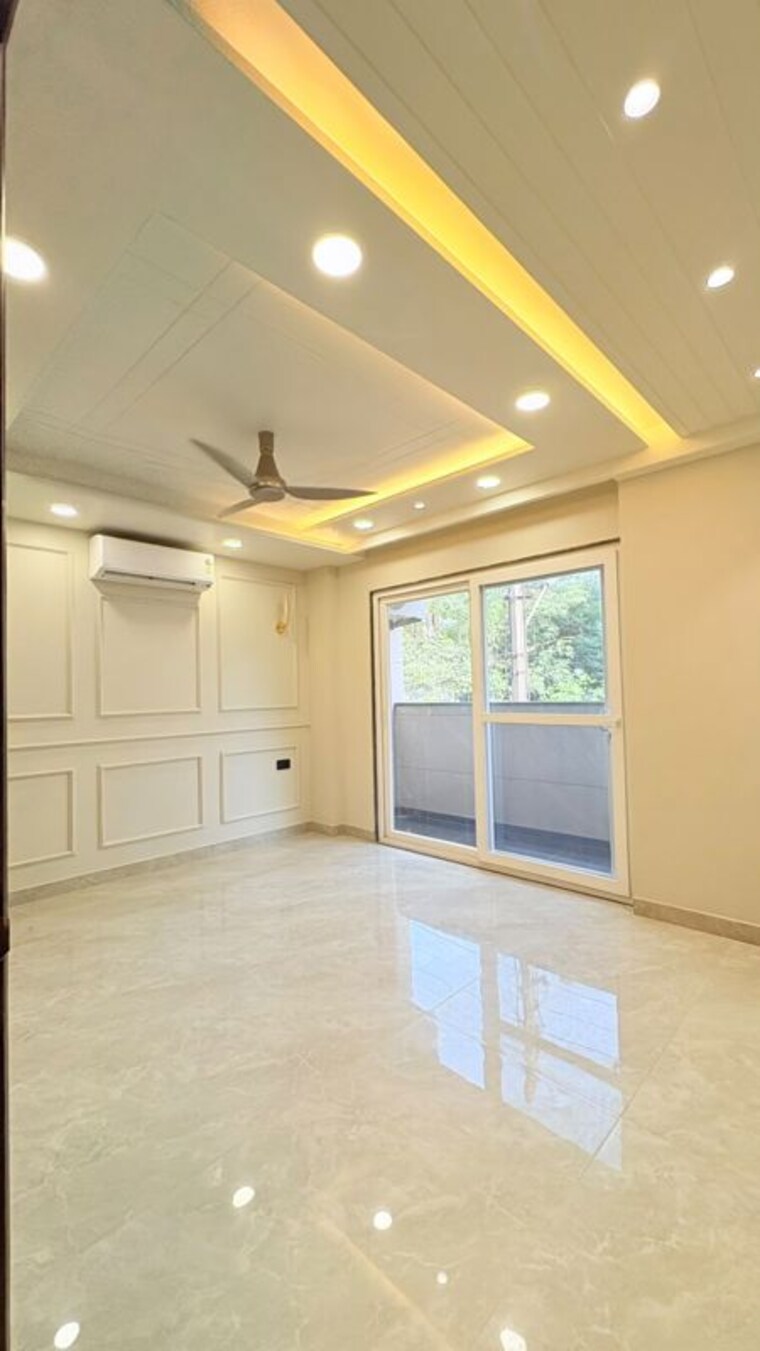 Room, sector 67 4 Bedroom 300 Sq.Ft. Builder Floor In Sector 67 Gurgaon 10511134