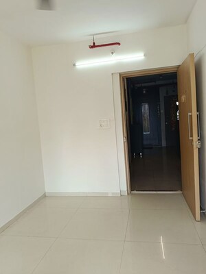 Room in 1 BHK Apartment at Sugee Atharva, Prabhadevi – for Rent