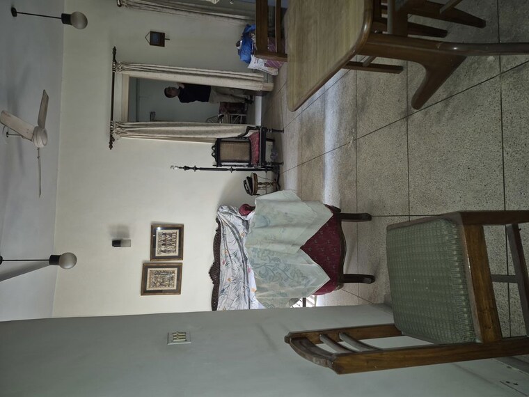 Living Room, mayur vihar 3.5 Bedroom 1250 Sq.Ft. Apartment In Mayur Vihar Delhi 10511173