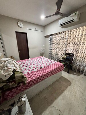 Bedroom in 3 BHK Apartment at Diamond Garden, Chembur – for Rent
