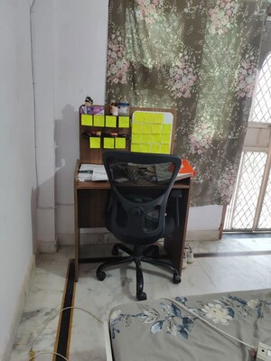 Team Area in 1 BHK Builder Floor at Beta I Greater Noida – for Rent