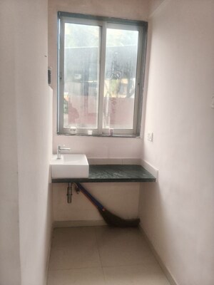 Room in  Office Space at Naupada – for Rent