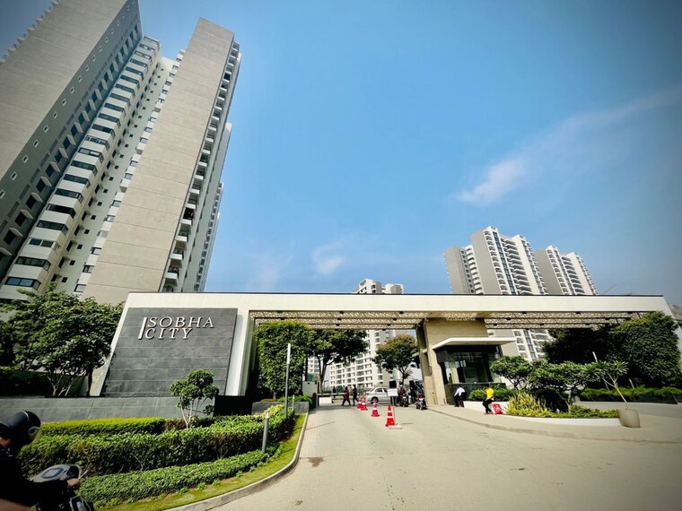 Exterior View, pareena-express-heights 3 Bedroom 1900 Sq.Ft. Apartment In Sector 99 Gurgaon 10511252