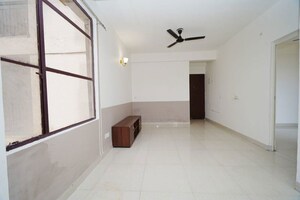 Room in 2 BHK Apartment at Signature Global Synera, Sector 81 – for Sale