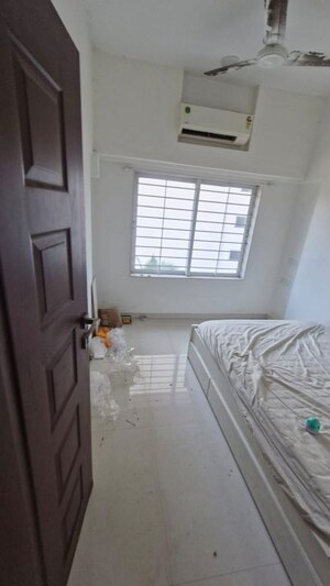 Room in 2 BHK Apartment at Tridhaatu Prarambh, Chembur – for Rent