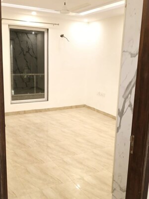 Room in 3 BHK Builder Floor at Choma – for Rent