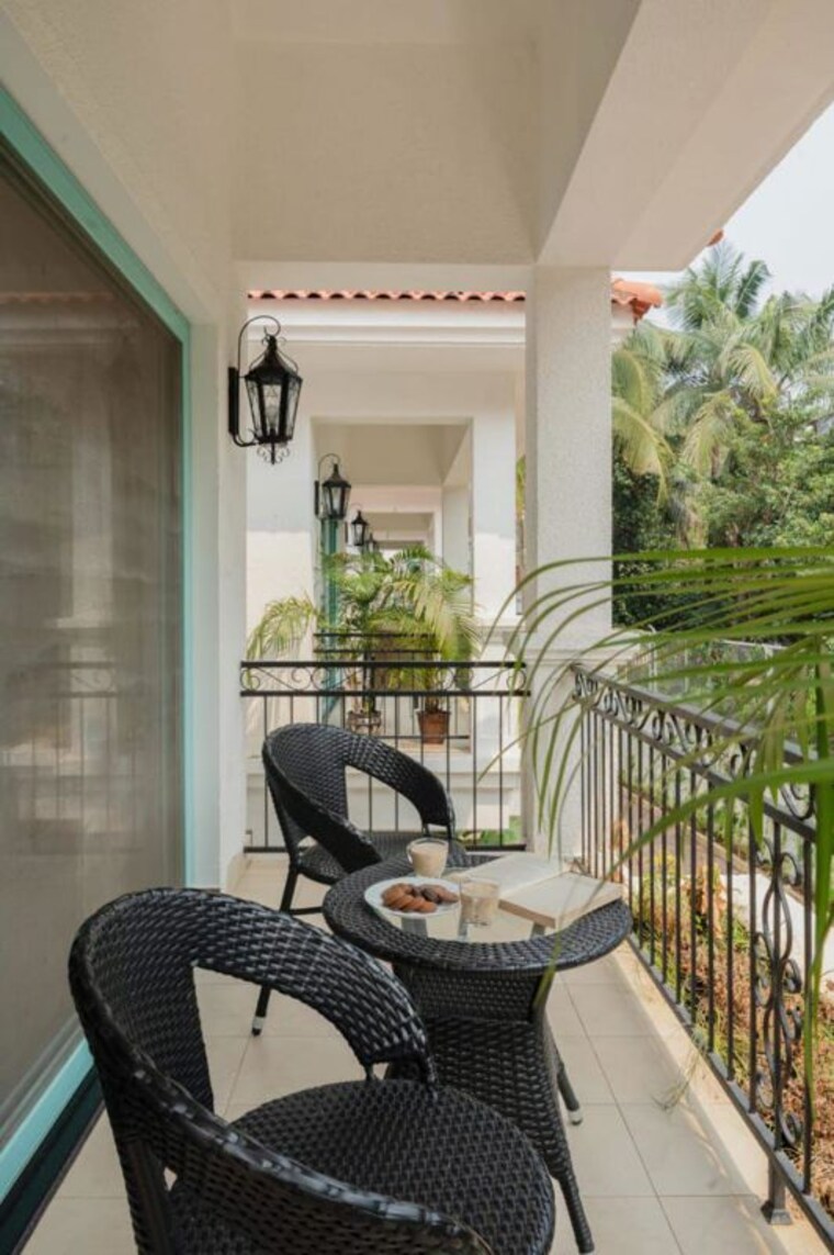 Balcony, assagao 3 Bedroom 2100 Sq.Ft. Villa In Assagao Goa 10511301