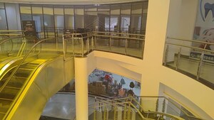  Shop – Exterior View View at Purvanchal Royal Square, Chi V Greater Noida - for Rent