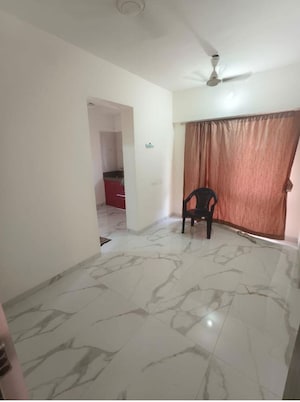 Bedroom in 2.5 BHK Apartment at Lower Parel – for Rent
