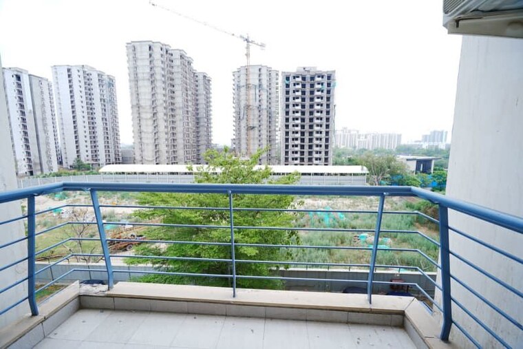 Balcony, godrej-oasis 2.5 Bedroom 1650 Sq.Ft. Apartment In Sector 88a Gurgaon 10511352