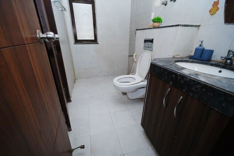 Balcony, godrej-oasis 2.5 Bedroom 1650 Sq.Ft. Apartment In Sector 88a Gurgaon 10511352