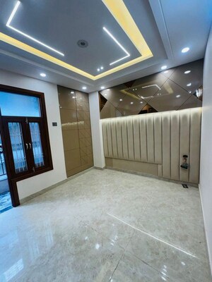 Bedroom in 3 BHK Builder Floor at Uttam Nagar – for Sale