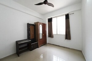 Room in 2 BHK Apartment at Nikol – for Sale