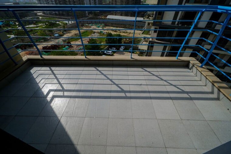 Balcony, godrej-oasis 3 Bedroom 2066 Sq.Ft. Apartment In Sector 88a Gurgaon 10511433