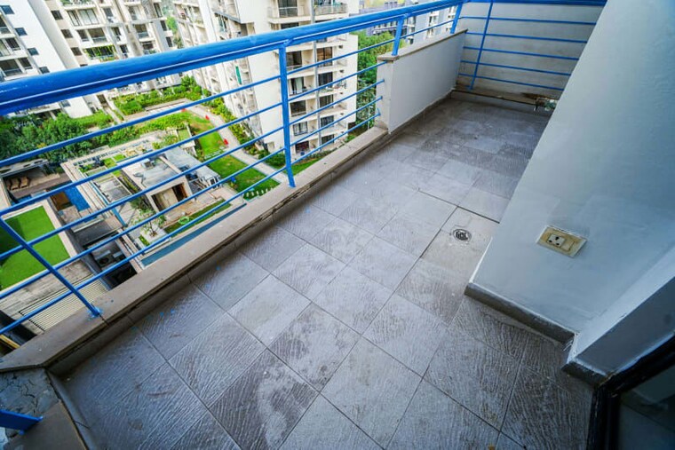 Balcony, godrej-oasis 3 Bedroom 2066 Sq.Ft. Apartment In Sector 88a Gurgaon 10511433
