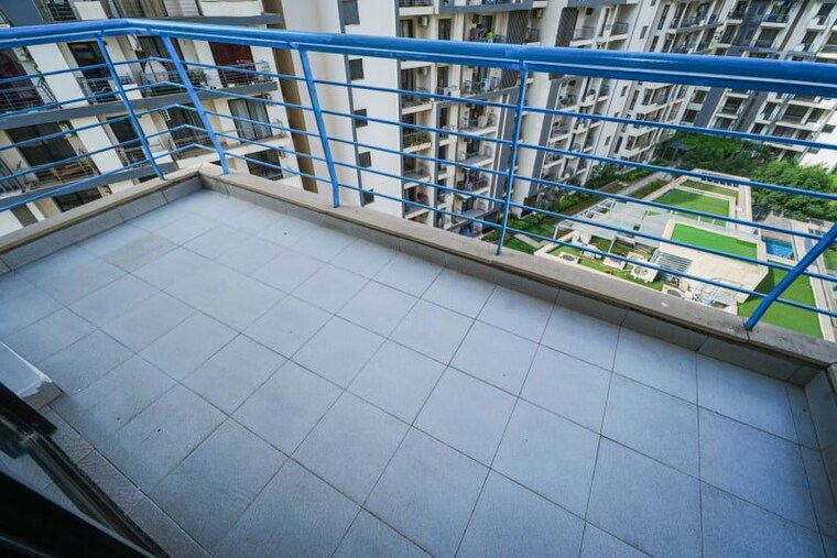 Balcony, godrej-oasis 3 Bedroom 2066 Sq.Ft. Apartment In Sector 88a Gurgaon 10511433
