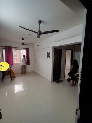 Room in  Apartment at Ayodhya Saffron Residency, Kurla – for Rent