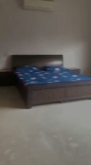 Bedroom in 4 BHK Builder Floor at Sector 21 – for Rent