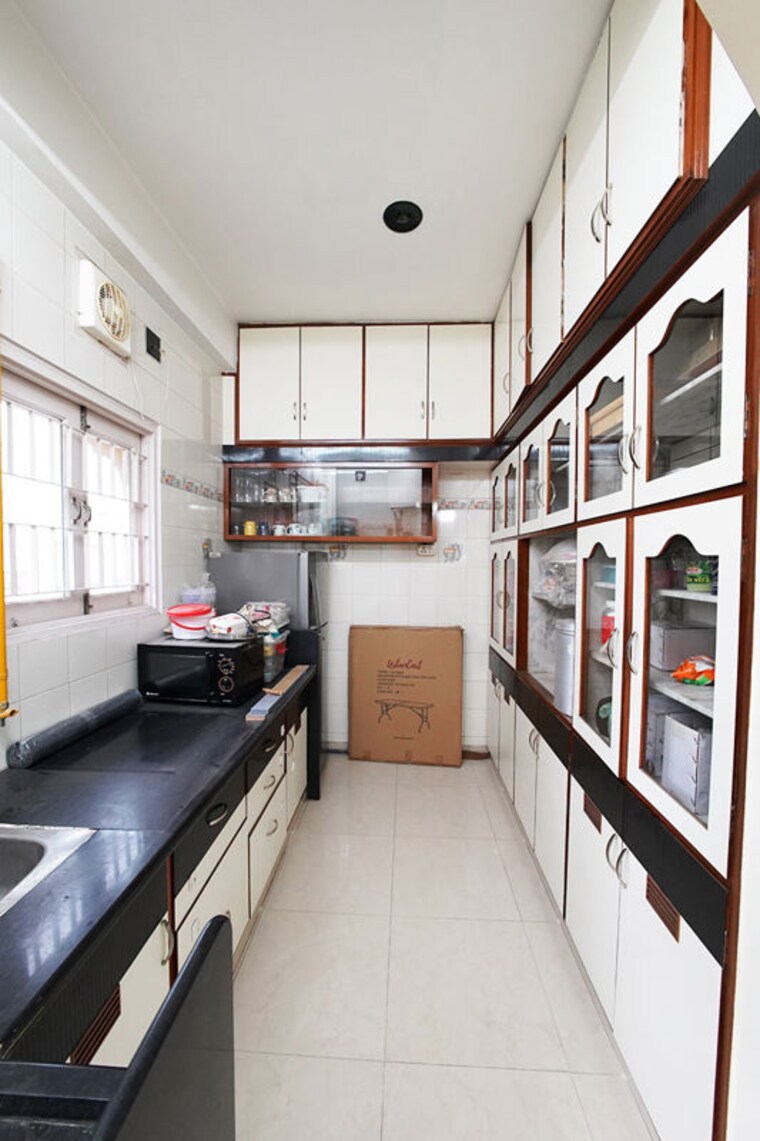 Kitchen, maninagar 3 Bedroom 140 Sq.Yd. Apartment In Maninagar Ahmedabad 10511498