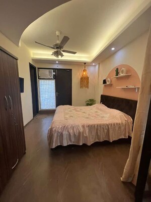 Bedroom in 3 BHK Builder Floor at Defence Colony – for Rent