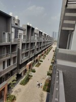 3 BHK + Servant Room 1650 Sq.Ft. Builder Floor in Smart World Orchard