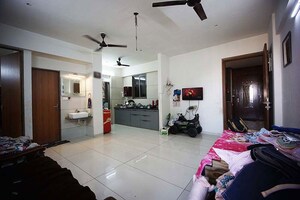 Room in 2 BHK Apartment at Jagatpur – for Sale