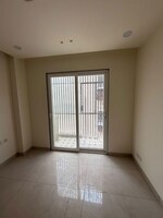 550 Sq.Ft. Showroom in Lajpat Nagar 4