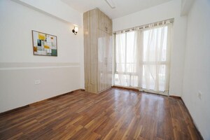 Room in 4 BHK Apartment at Piedmont Taksila Heights, Sector 37c – for Sale