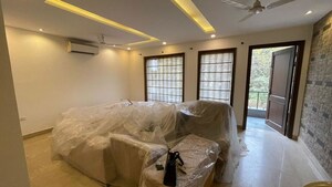 Bedroom in 4 BHK Builder Floor at Sector 21 – for Rent