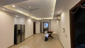 Parking in 4 BHK Builder Floor at Sector 21 – for Rent