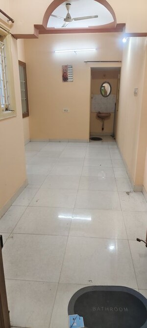 1 BHK Builder Floor For Rent in Jeevan Bima Nagar