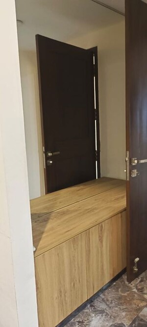 Room in 4 BHK Builder Floor at Hill View Banjara Hills, Banjara Hills – for Rent