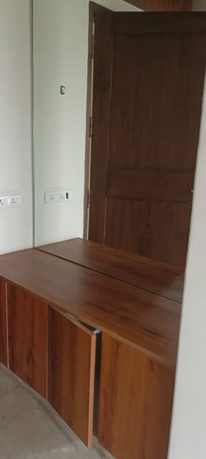 Room in 4 BHK Builder Floor at Hill View Banjara Hills, Banjara Hills – for Rent